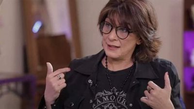 سماح أنور بعد تصريحها المثير عن الحجاب: مليش في الدين ومحدش يخوفني من ربنا | فيديو