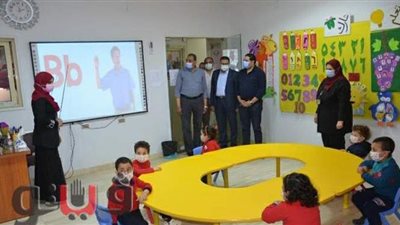 نائب محافظ بني سويف يزور حضانة ممولة من جهاز تنمية المشروعات