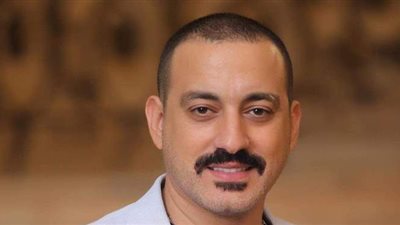 على طريقة أفلام الأكشن.. كيف واجه علي الغريب هجوم الملثمين عليه في نسل الأغراب | فيديو