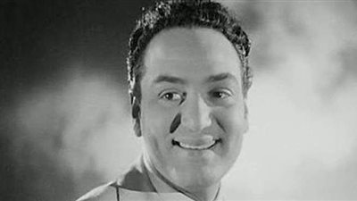 محمد فوزى يهدى أغنية 