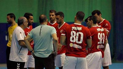 مدير إداري الزمالك يعلق على إشراك ثلاثي يد الأهلي وهم مصابون بكورونا