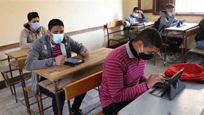 انطلاق ثاني أيام امتحانات أولى ثانوي.. و25 سؤالا بورقة الامتحان المجمع