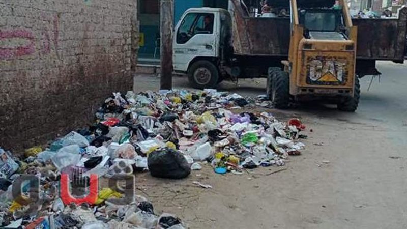 اثناء رفع القمامة