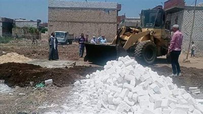 إزالة حالتي تعدي تشوينات وحفر بالمنيا