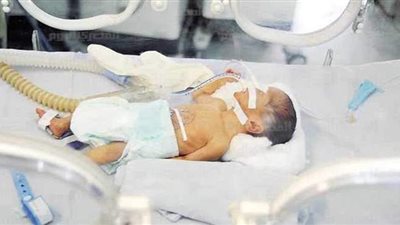 العثور على رضيعة ملقاة في مقابر ميت غمر