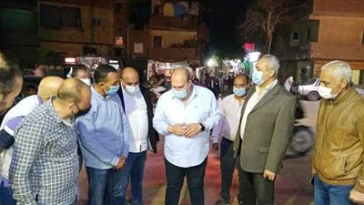 الشهابي يطمئن علي تعقيم شوارع المعتمدية في جولة تفقدية |صور