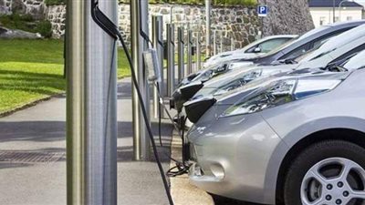 تفوق أسهم شركات السيارات الكهربائية في البورصة الأمريكية