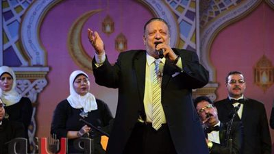 أحمد الكحلاوي يبدع في حفل تكريم والده بأغنية 