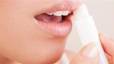 وصفات طبيعية للتخلص من تشقق الشفاه بشكل نهائي