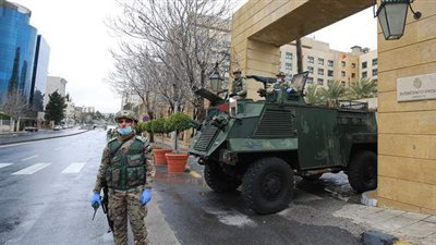 الأردن: وقف الحظر الجمعة والسماح بالخروج للعشاء والتراويح على الأقدام