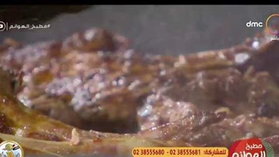 بدون رائحة مزعجة.. طريقة عمل الريش الضاني بالبرتقال | فيديو