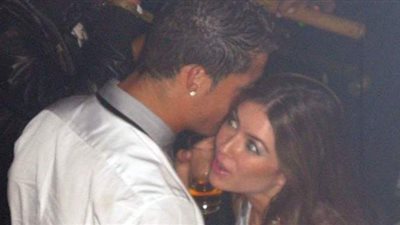 بعد اتهامه باغتصابها.. عارضة أزياء تطالب رونالدو بـ56 مليون جنيه إسترليني