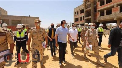 وزير التعليم العالي يتفقد مباني جامعة برج العرب التكنولوجية بالإسكندرية