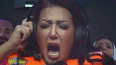 سمية الخشاب تصرخ وتنهار في كبسولة 