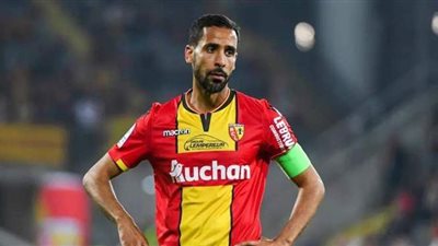 اتهام لاعب المنتخب الجزائري بالإتجار في المخدرات وغسيل الأموال