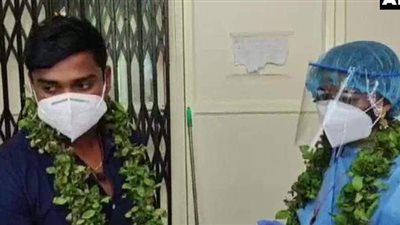 عمره 105 أعوام.. هندي وزوجته يهزمان فيروس كورونا