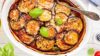 لإفطار شهي.. طريقة عمل المسقعة باللحمة المفرومة