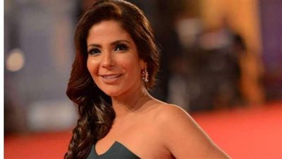 بسبب تعليق «نمبر وان».. منى زكي لـ متابعة: بلاش يا حبيبتي بتشائم