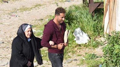 بعد إصابتها بكورونا.. عمرو سعد يطلب من جمهوره الدعاء للفنانة دلال عبد العزيز