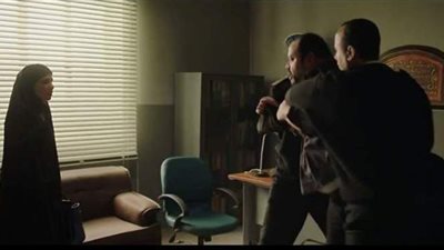 لعبة نيوتن.. صدمة محمد ممدوح بعد علمه بزواج منى زكي من 