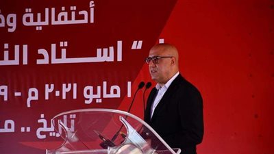 وزير الإسكان: استاد الأهلي سيضيف الكثير للمنطقة المحيطة به