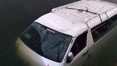 مصرع ٤ مواطنين غرقا إثر سقوط سيارة بترعة في البحيرة