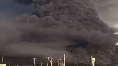 قتلى وجرحى في حريق هائل بمنطقة صناعية بمدينة قم جنوب طهران