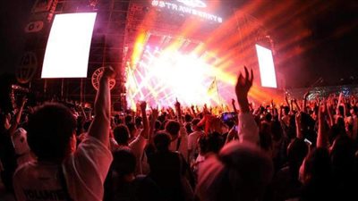 لأول مرة منذ بداية الجائحة.. آلاف الصينيين يحضرون مهرجانا موسيقيا في ووهان | فيديو