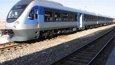 وزير النقل يتفقد مشروع قطار العين السخنة المكهرب