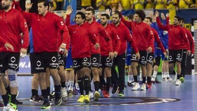 محترفو منتخب اليد يغادرون القاهرة بعد انتهاء معسكر الفراعنة