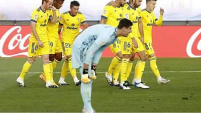 قادش يفوز على غرناطة 0/1 ويضمن البقاء في الليجا