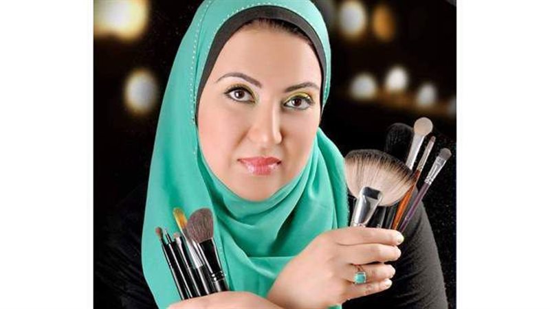 خبيرة التجميل مي
