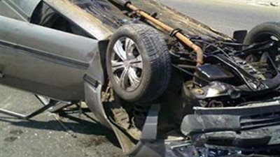 إصابة 4 أشخاص إثر انقلاب سيارة على الطريق الدولي بالعريش