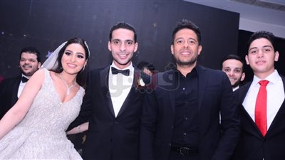 حماقي والليثي يشعلان حفل زفاف إبراهيم الجمل وإيمان (صور)
