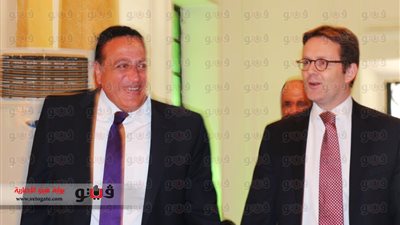 بالصور..بدء اجتماع 