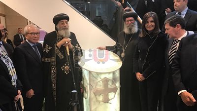 نبيلة مكرم والبابا يفتتحان أكبر برج للكنيسة المصرية في ملبورن