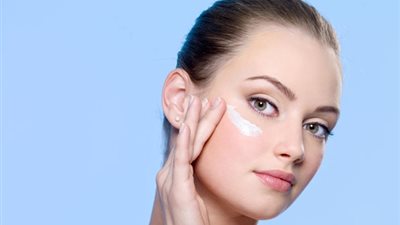 7 عادات يومية تحمي بشرتك من التجاعيد