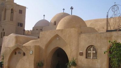 أديرة الجنوب ترفع راية «العصيان».. البابا ينفذ مخطط «عزل الرهبان» بـ12 قرارا.. حادثة الأنبا إبيفانيوس تعيد فتح ملفات الأديرة «المودرن»... وتحذيرات للأقباط بعدم الدخول في 