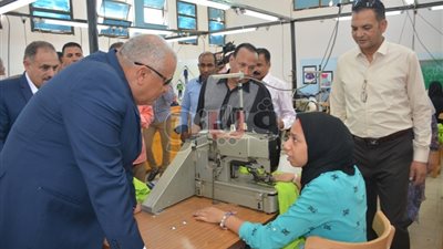 محافظ الوادي الجديد يكلف بمنح التلاميذ الأيتام الزي المدرسي مجانا