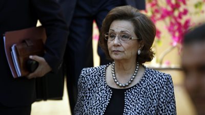 سوزان مبارك تغادر مستشفى المعادي العسكري