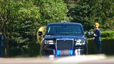 مواصفات سيارة «ليموزين بوتين» الجديدة (فيديو)