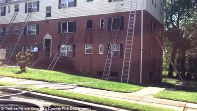 بالصور.. رجل يشعل النيران في حبيبته الحامل