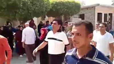 مشاجرة في مستشفى منيا القمح بالشرقية لغياب الأطباء (فيديو)