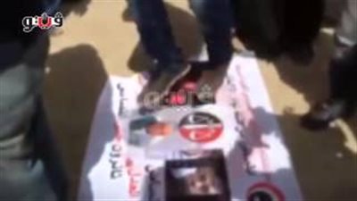 بالفيديو.. غضب أهالي الشهداء أمام 