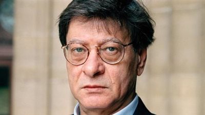 «أحنّ إلى محمود درويش».. 10 أعوام على رحيل شاعر فلسطين الكبير