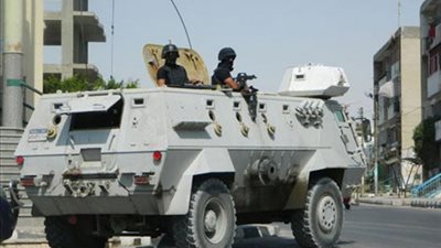 القبض على 3 عناصر مسلحة بالشيخ زويد