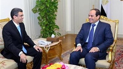 لفتة إنسانية جديدة للرئيس.. السيسي يتصل بـ«ياسر رزق».. يهنئه بسلامة العودة بعد رحلة علاج في فرنسا.. ورئيس الأخبار يدعو الله أن يوفقه لخدمة مصر وشعبها.. ويكتب «حكاية وطن»