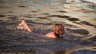 بالفيديو والصور.. نافورة مصطفى محمود «مصيف الغلابة» في العيد