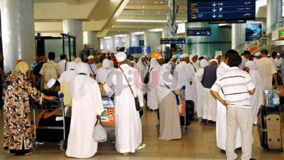 ميناء نويبع يستقبل 1944 راكبا و63 سيارة