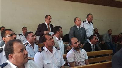 محافظ الإسكندرية يصل المحكمة للإدلاء بشهادته في قضية سعاد الخولي (صور)